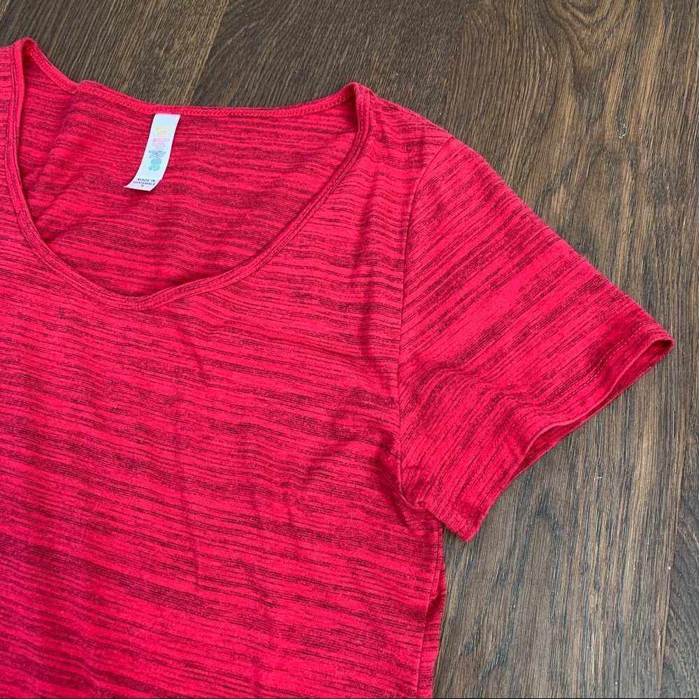 LuLaRoe Classic Tee Red Striped - Picture 4 of 6